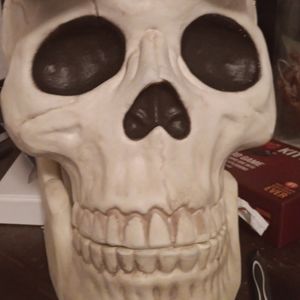 Meet your Posher, Smelly